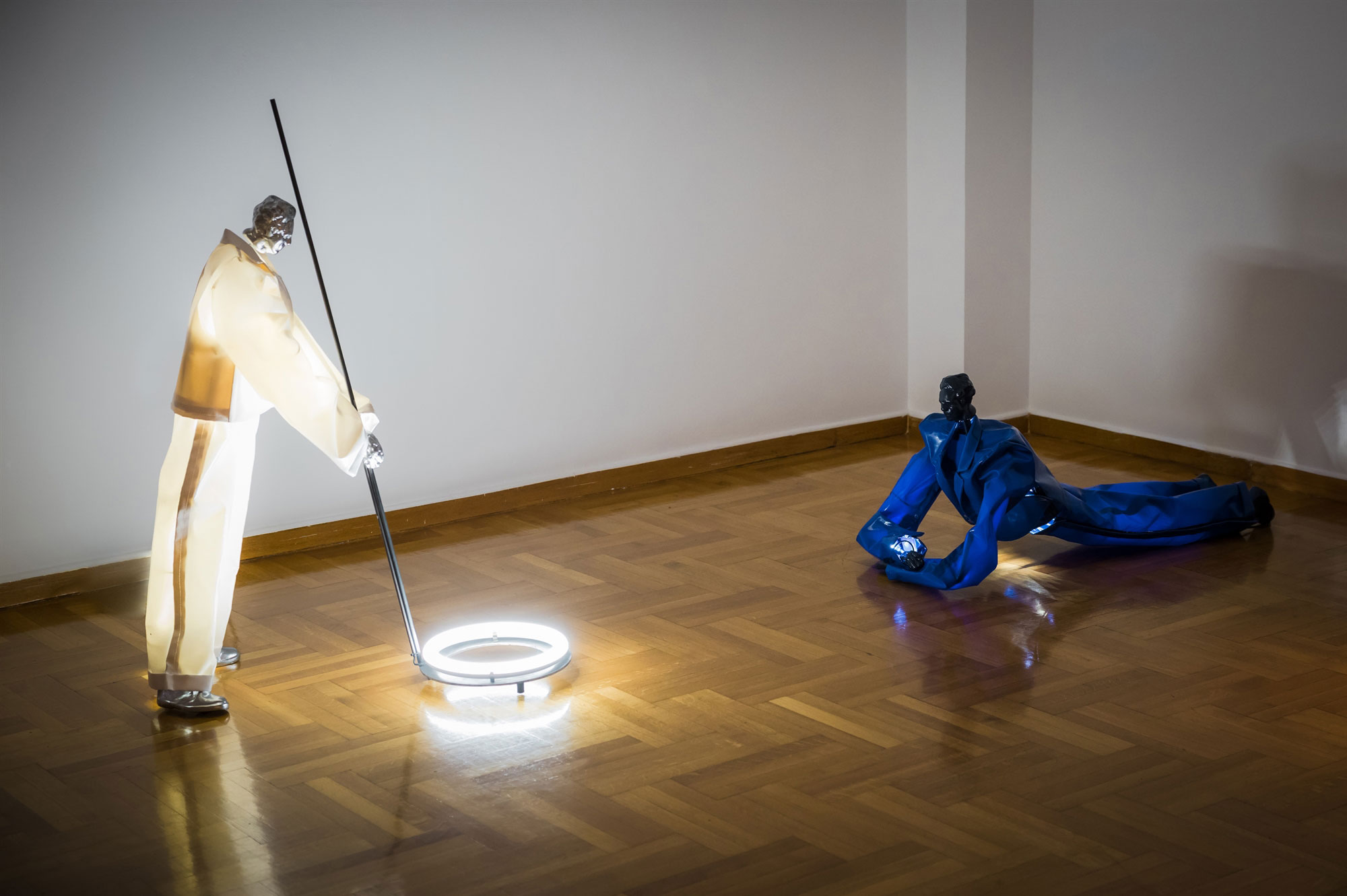 Γιώργης Λάππας: φωτεινές φιγούρες με αλαφροΐσκιωτο περπάτημα-2