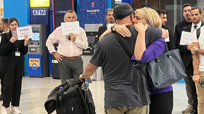 έφτασαν-στο-ελ-βενιζέλος-οι-eλληνες-π-562708360