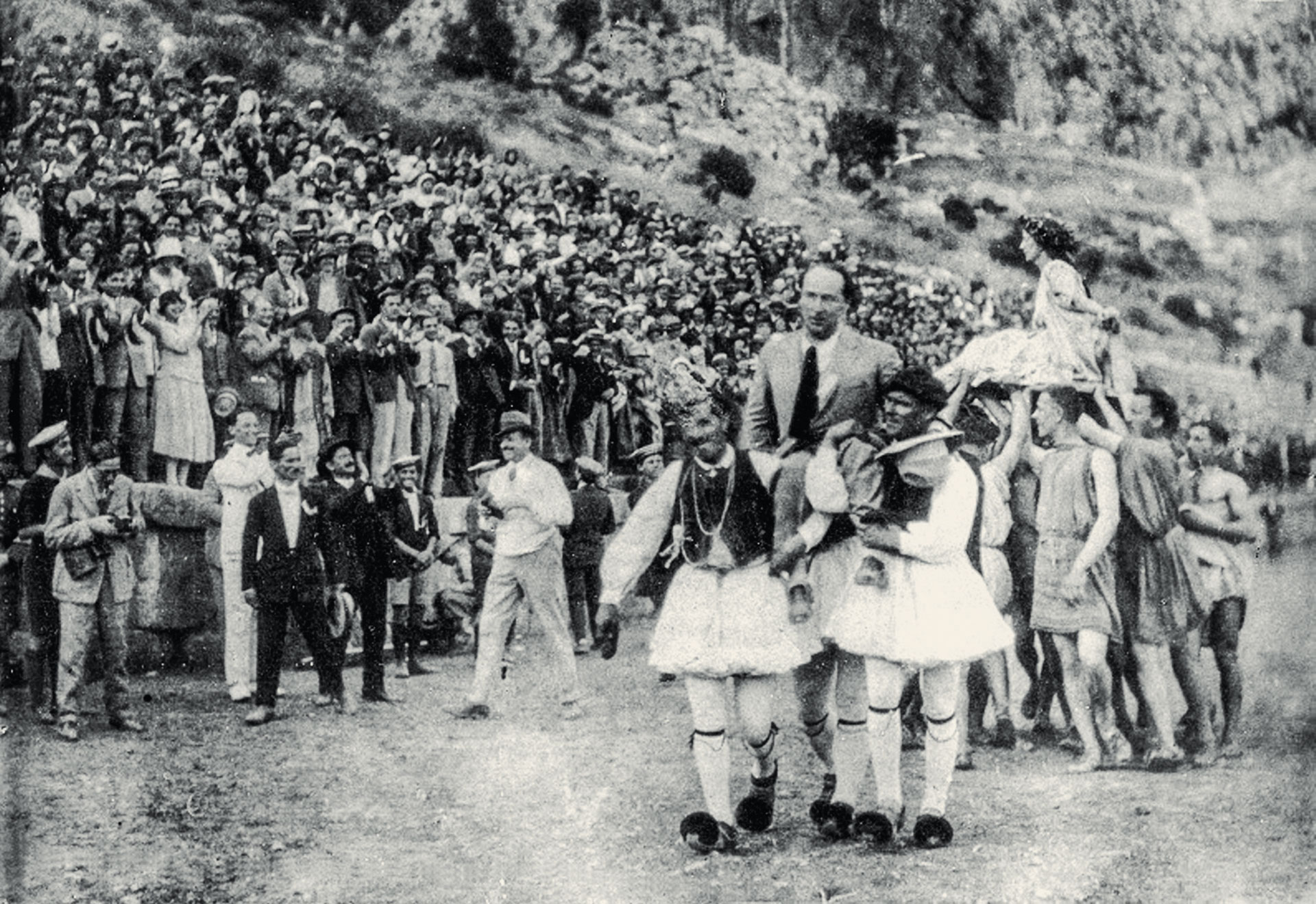 Δελφικαί Εορταί: Αγγελος Σικελιανός – Εύα Πάλμερ-6