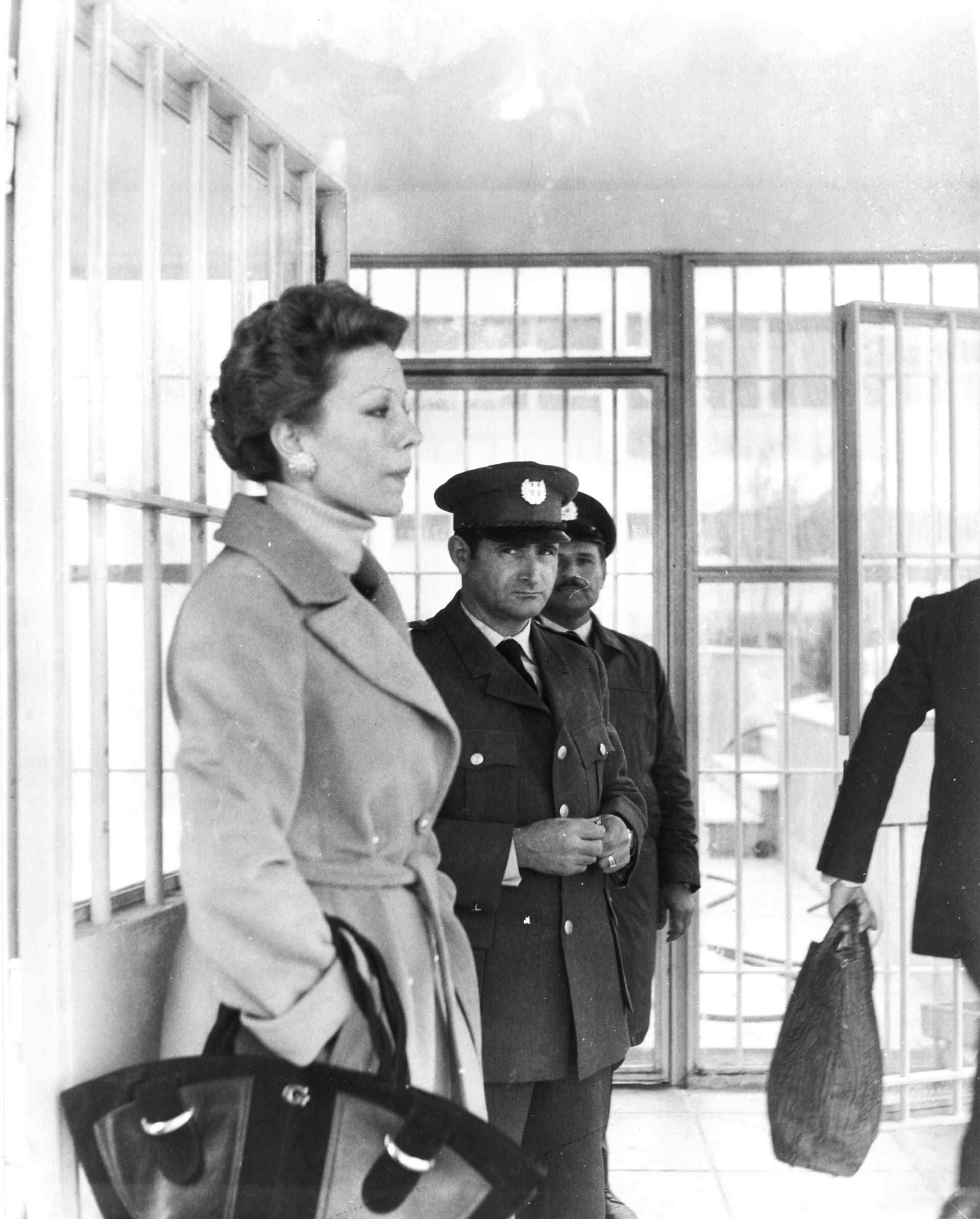 Υπάνθρωποι στο εδώλιο – Μαρτυρίες και καταθέσεις-12