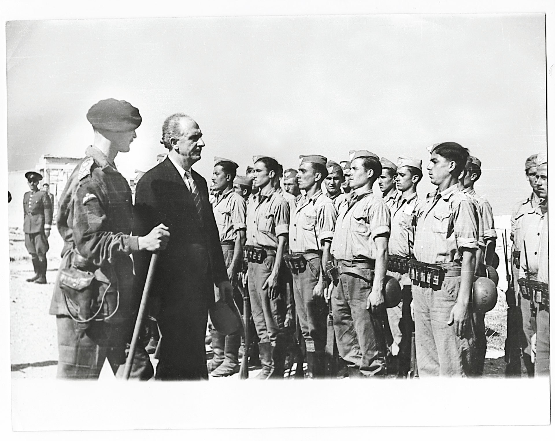 Επέτυχε ή απέτυχε το ΕΑΜ; Συνεντεύξεις στο BBC-13