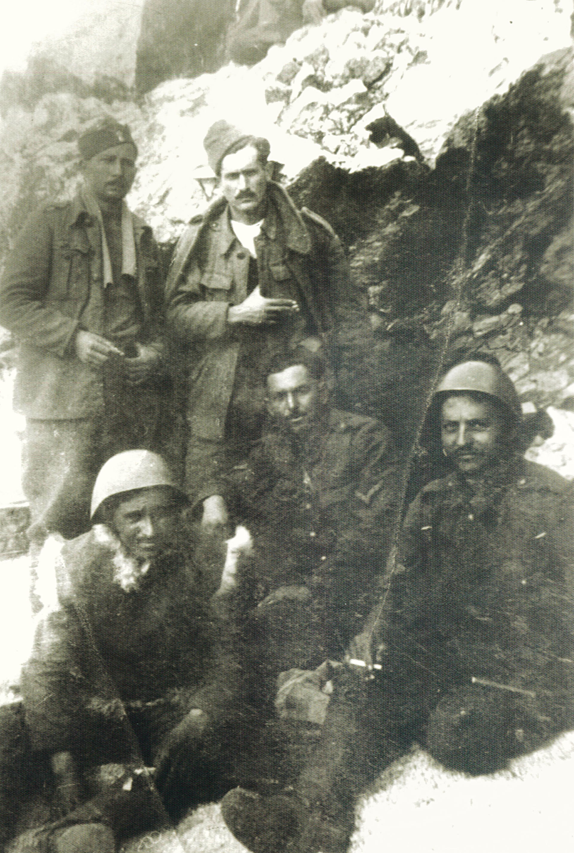 «Όταν έφεραν στο χωριό τον Δαβάκη, τραυματισμένο, πήγα στο σπίτι που τον είχαν, και ζήτησα να τον δω»-17