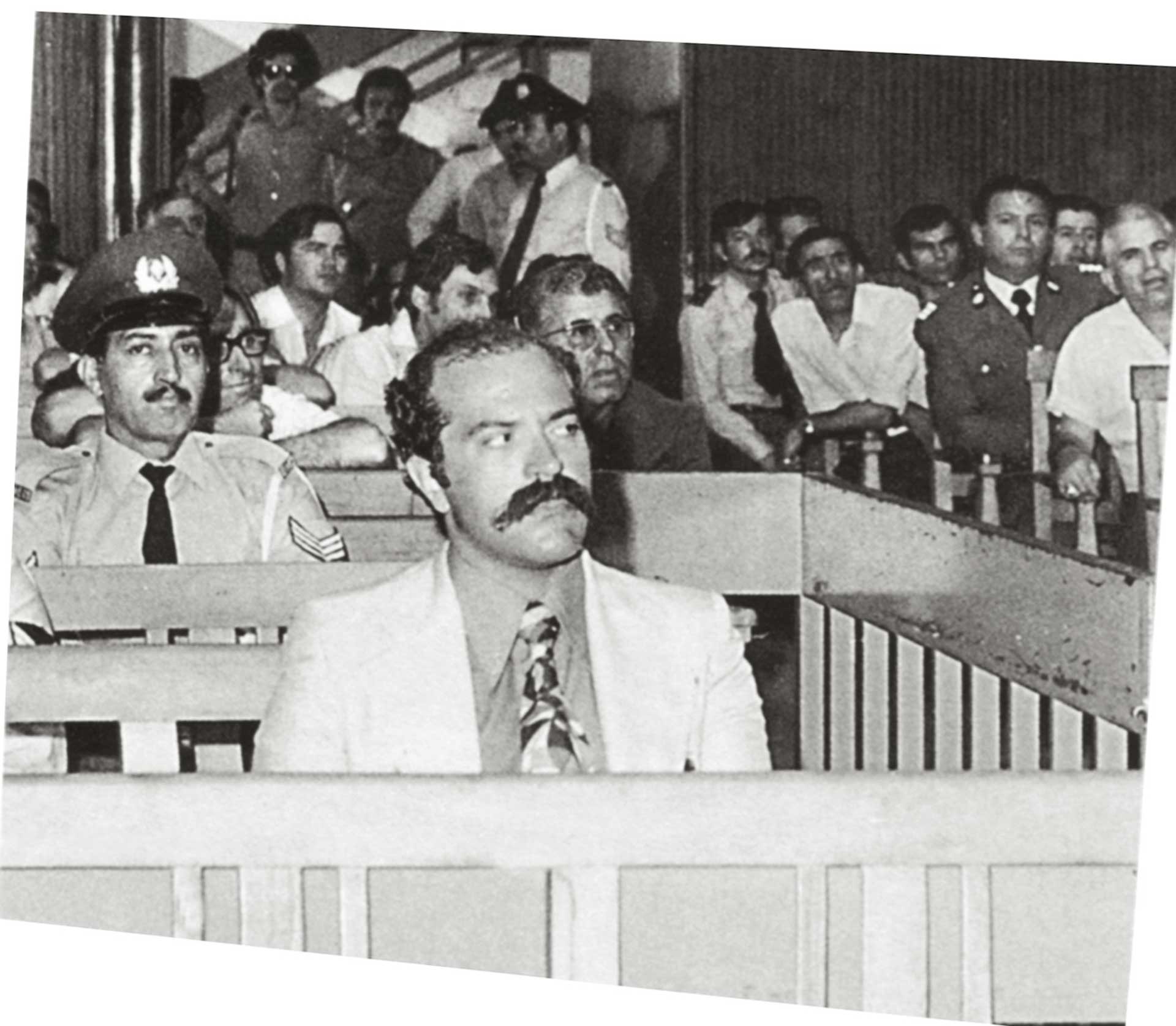 Υπάνθρωποι στο εδώλιο – Μαρτυρίες και καταθέσεις-15