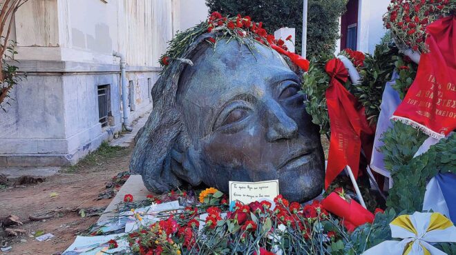 πώς-το-χώμα-της-ελληνικής-γης-δεν-ξεχνά-562747879