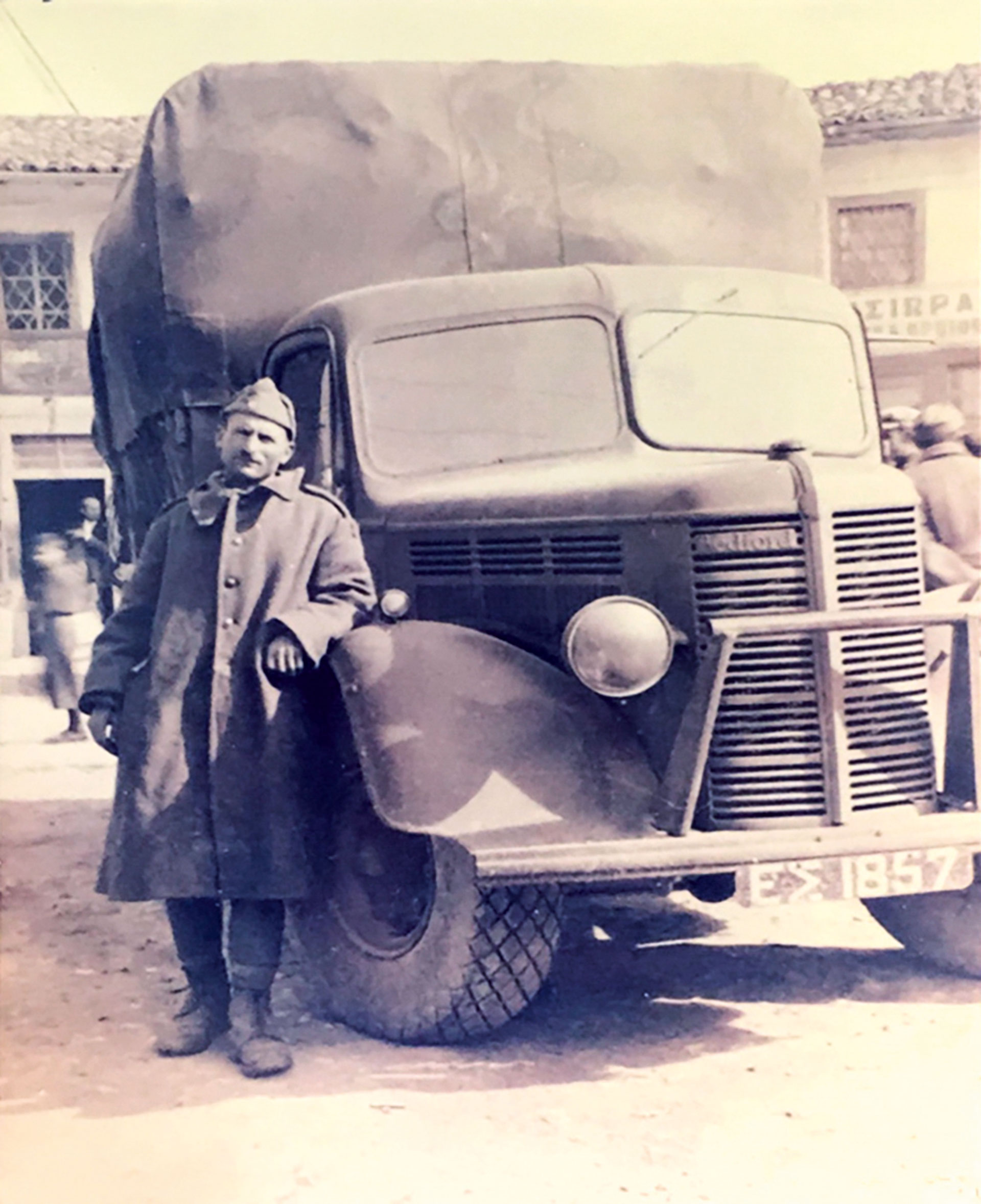 «Όταν έφεραν στο χωριό τον Δαβάκη, τραυματισμένο, πήγα στο σπίτι που τον είχαν, και ζήτησα να τον δω»-13