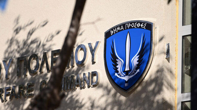 εντός-και-εκτός-ελληνικά-βλήματα-στην-562753270