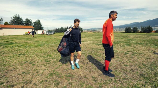 τοξικές-κερκίδες-με-φανατισμένους-γο-562745293