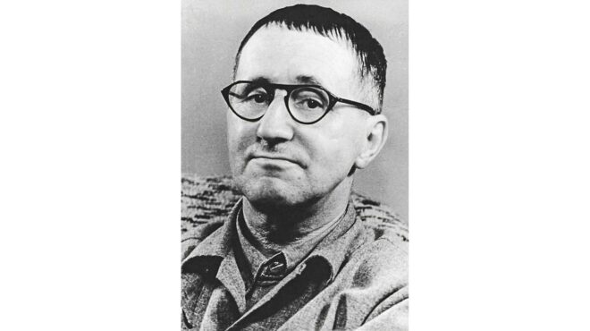 μπέρτολτ-μπρεχτ-ο-κορυφαίος-του-επ-562740931