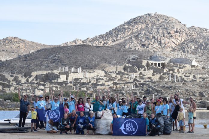 H οργάνωση All For Blue καθάρισε τον βυθό της Δήλου-1