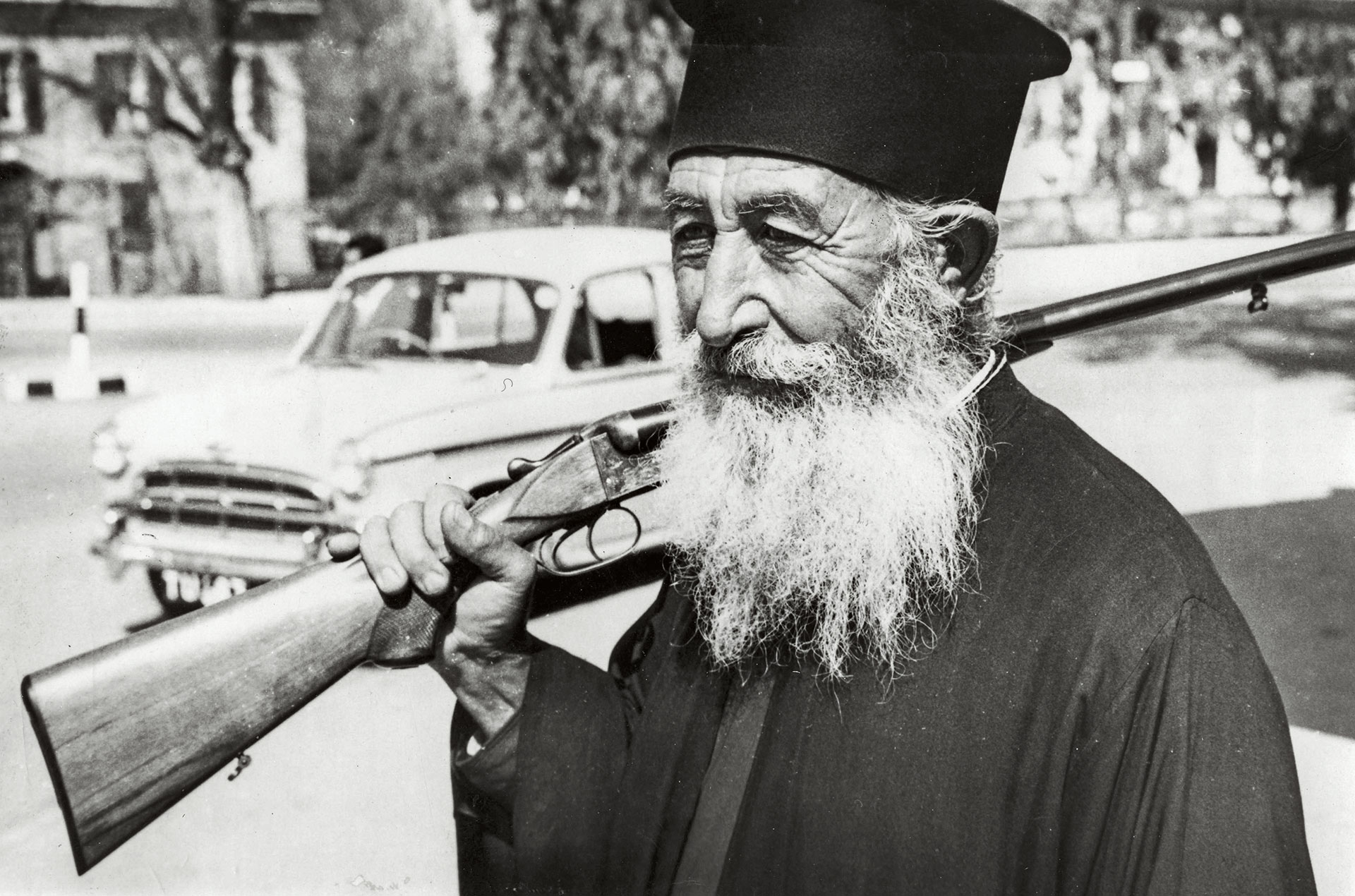 Τεταμένη η κατάστασις – Ματωμένα Χριστούγεννα-10