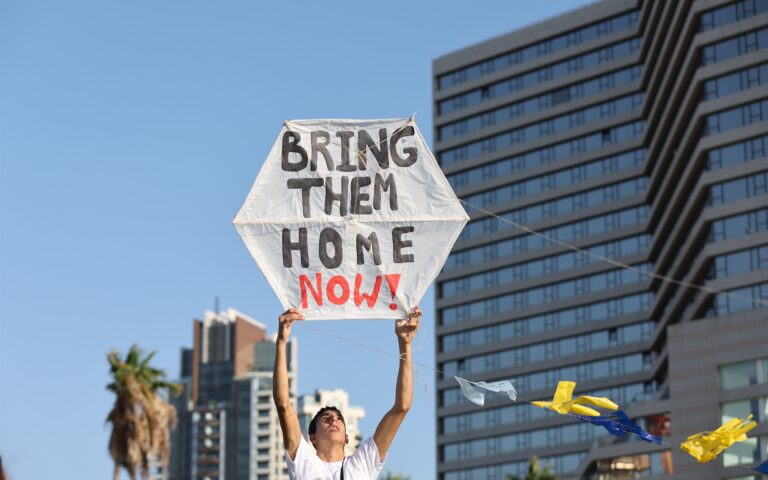 Γάζα: Σκληρό παζάρι για τους ομήρους – Διαφωνίες εντός Ισραήλ για την εκεχειρία