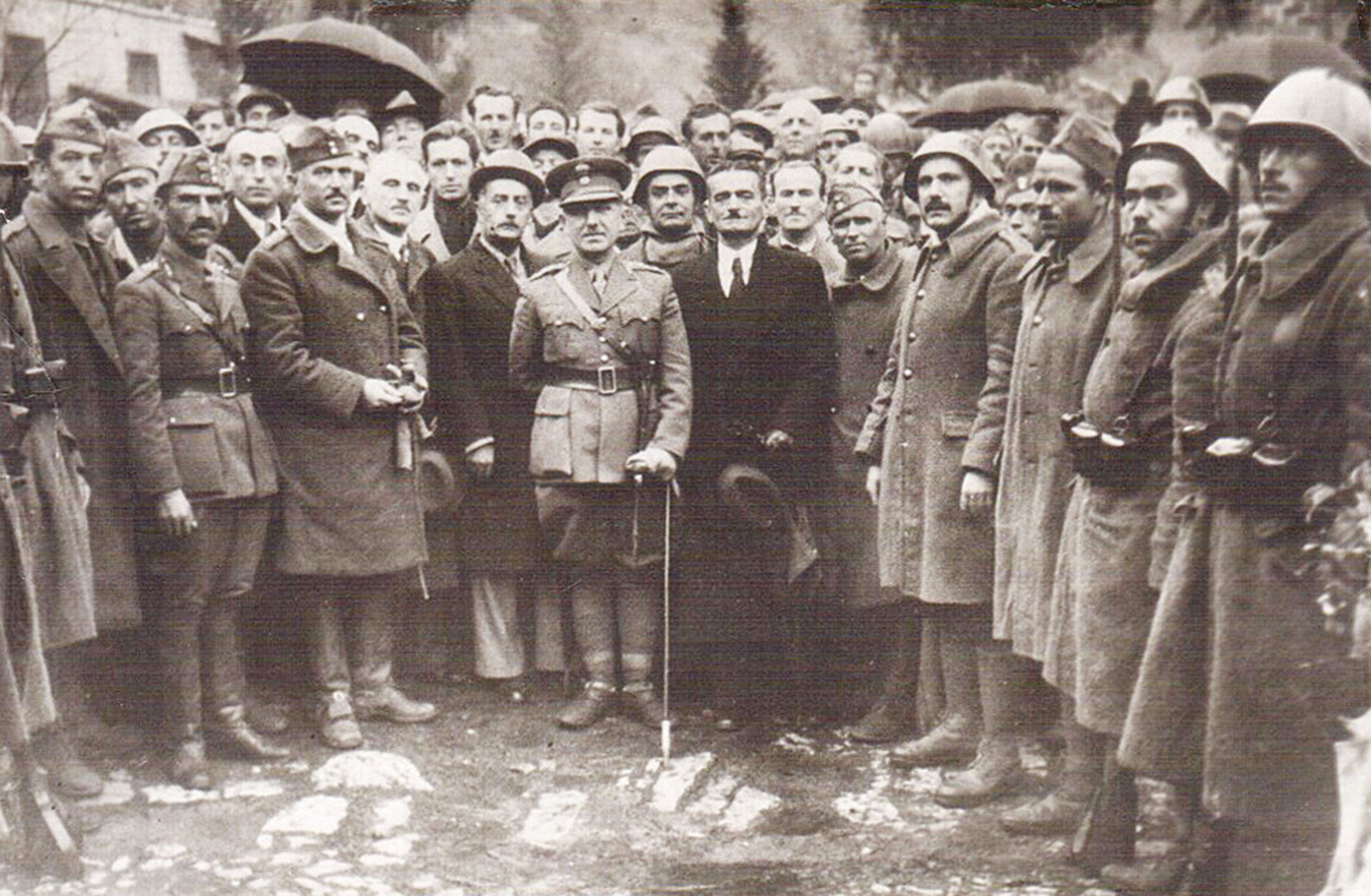 «Έπεσε η Κορυτσά! Έπεσε η Κορυτσά! Τρέχαμε πέρα-δώθε, φωνάζοντας δυνατά και το: Αέρα! Αέρα! Ιταλοί!»-21