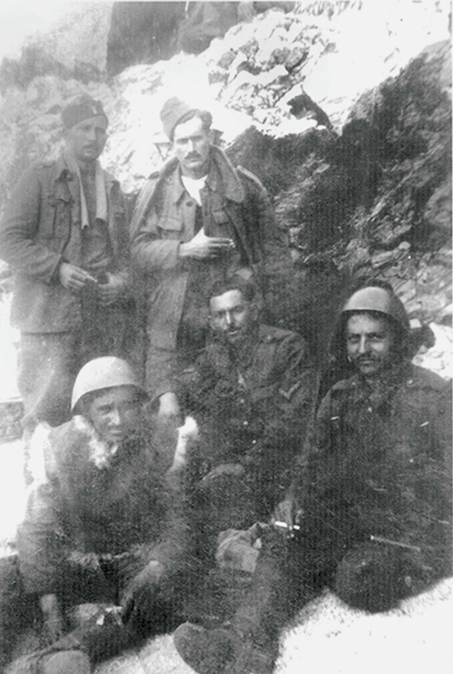 «Hκούσθη βόμβος αεροπλάνων και συγχρόνως εκκρήξεις βομβών, πανδαιμόνιον από φωνάς και κλάματα»-3