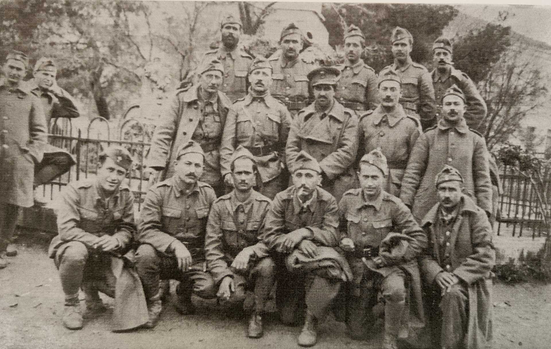 «Hκούσθη βόμβος αεροπλάνων και συγχρόνως εκκρήξεις βομβών, πανδαιμόνιον από φωνάς και κλάματα»-6