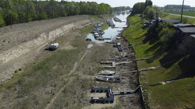 σταγόνα-στον-ωκεανό-τα-μέτρα-για-το-κλί-562729957
