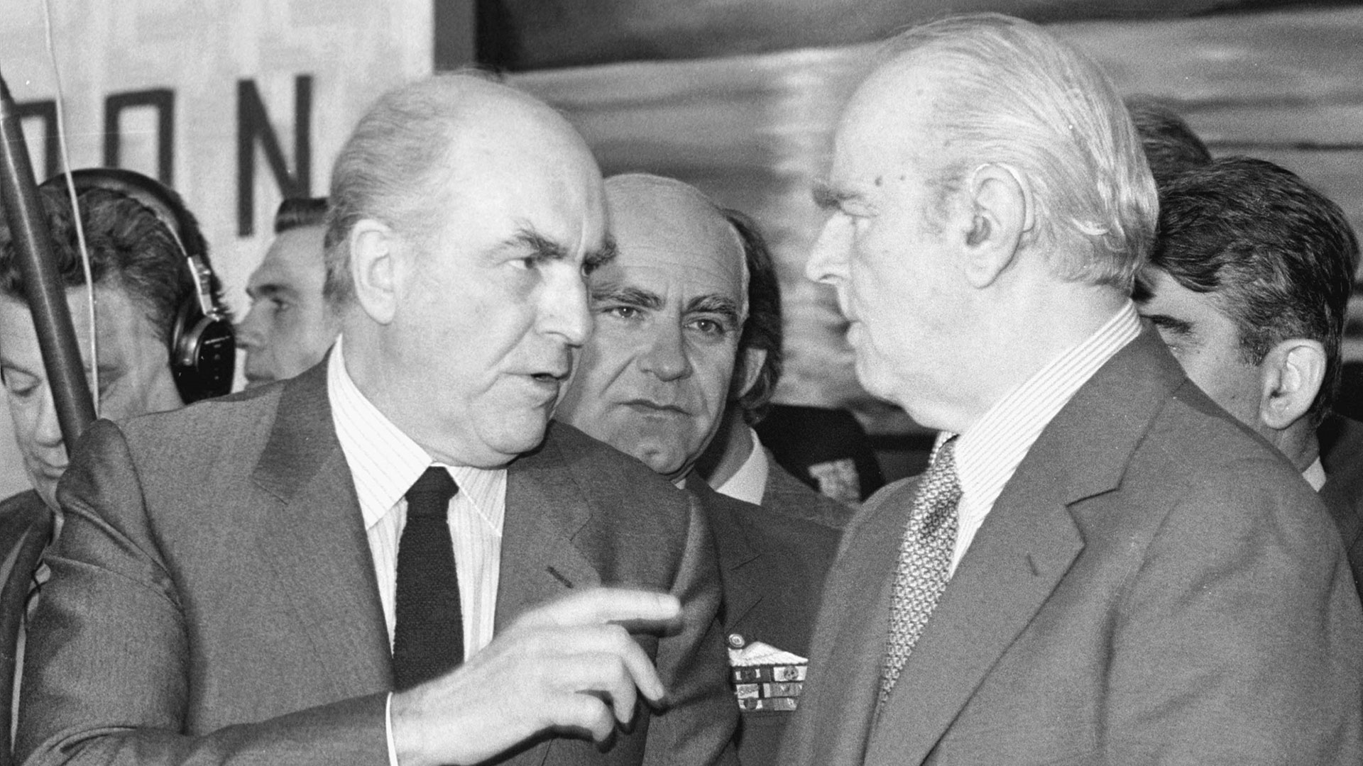 η-συνύπαρξη-καραμανλή-παπανδρέου-562750504