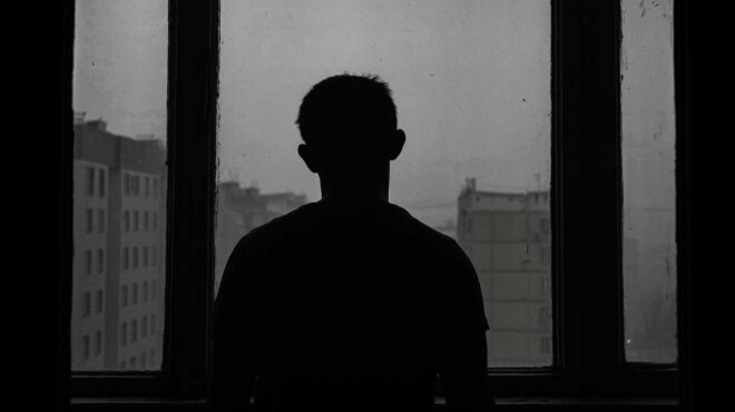 γιατί-η-μοναξιά-απειλεί-σοβαρά-την-υγε-562753864