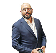 Ενα βήμα πίσω-1