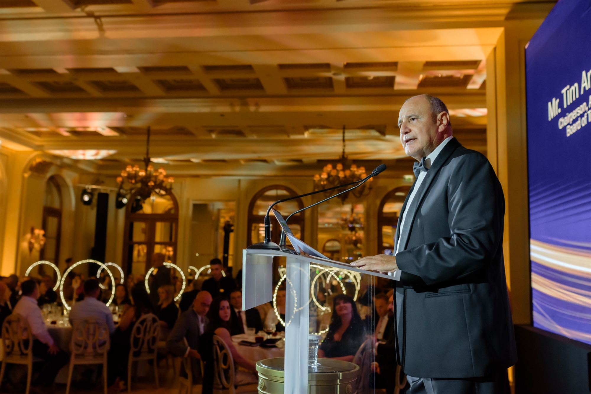 Το Αmerican Community Schools βράβευσε σε γκαλά σημαντικούς αποφοίτους του-3