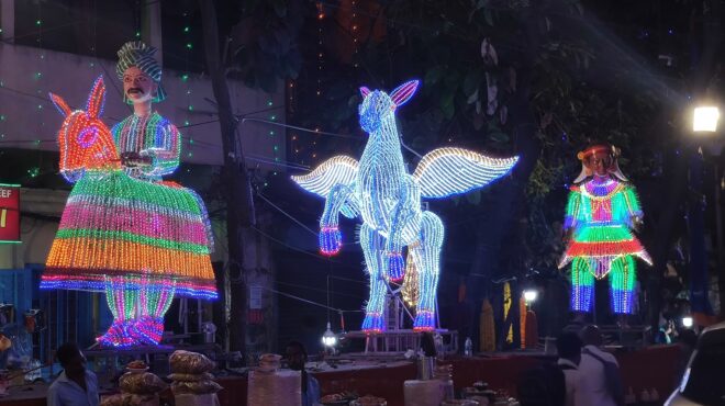 τουκ-τουκ-αγελάδες-πανδαισία-χρωμάτω-562754419