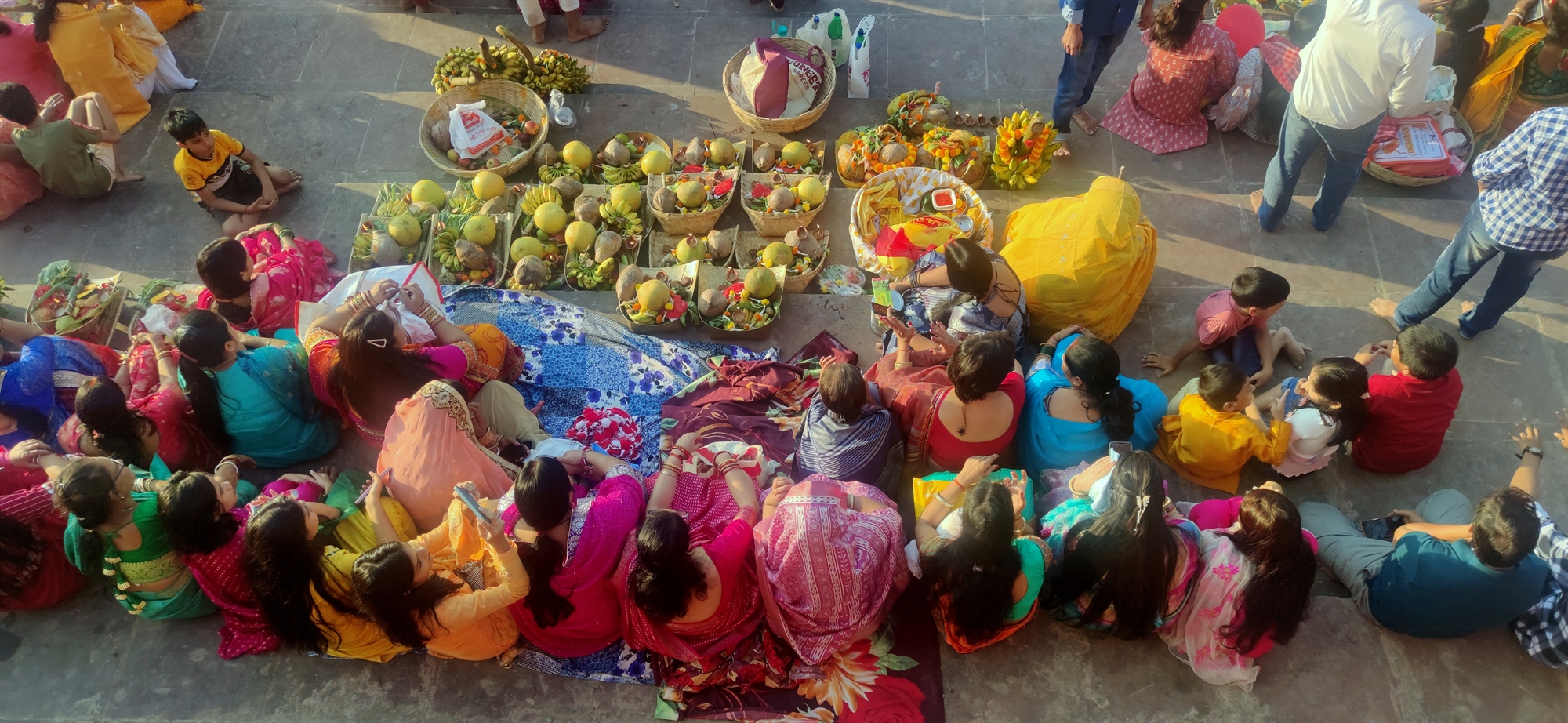 Τουκ τουκ, αγελάδες, πανδαισία χρωμάτων και η θεά Κάλι-1