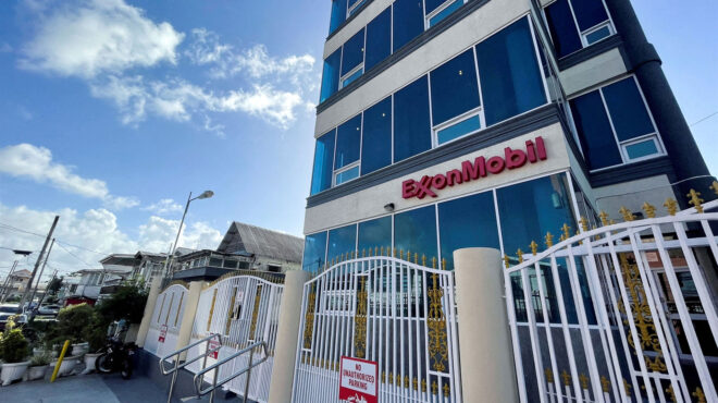 η-ευρώπη-μένει-πίσω-στην-κούρσα-προμήθ-562729801