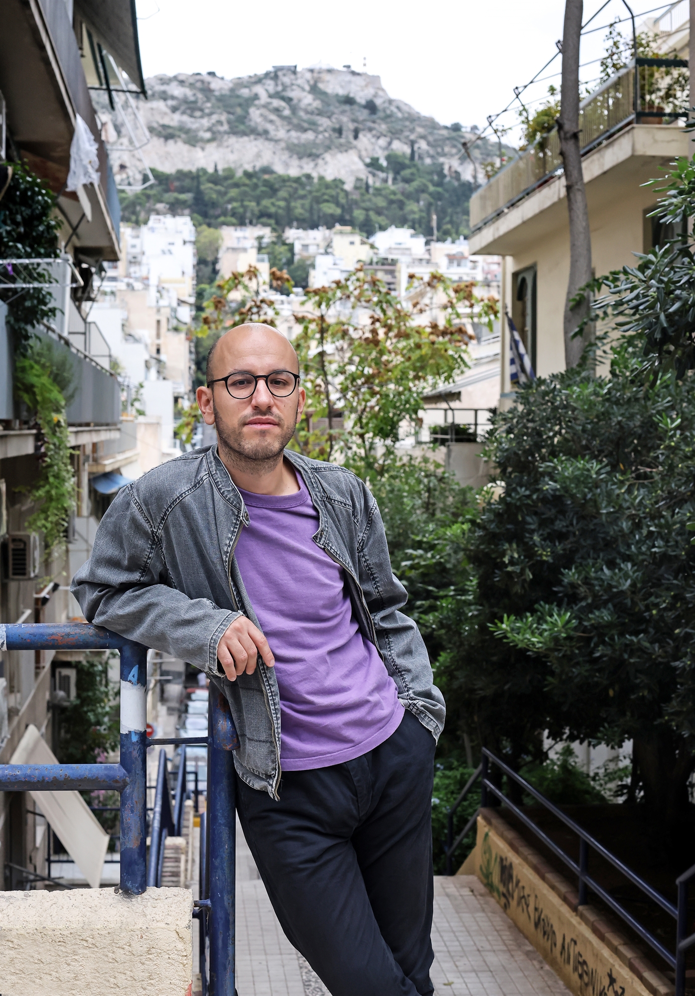 «Εδώ πια ακούς μόνο ροδάκια από τις βαλίτσες»-2