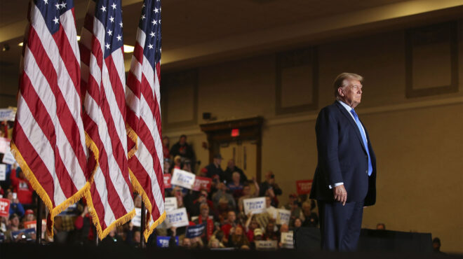 φλερτ-τραμπ-με-τον-φασισμό-562742296