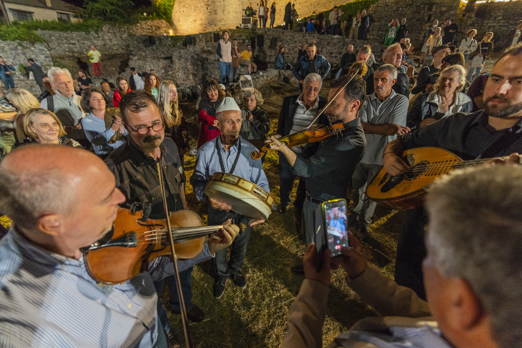 Κρίστοφερ Κινγκ στην «Κ»: Στην Ηπειρο δεν ηχούσε κλαρίνο-4