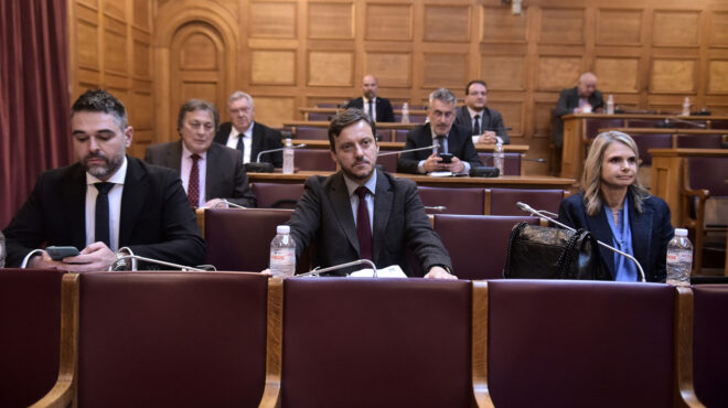 εντός-και-εκτός-οι-πολλαπλές-συγκρούσ-562747126