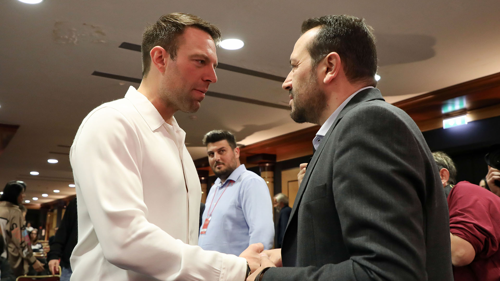 ΣΥΡΙΖΑ: Η Αχτσιόγλου διαψεύδει ότι ο Κασσελάκης επικοινώνησε μαζί της πριν από την Κ.Ε.-2