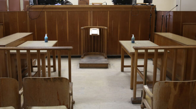 λέσβος-ομόφωνη-αθώωση-καθηγητή-για-πα-562740190