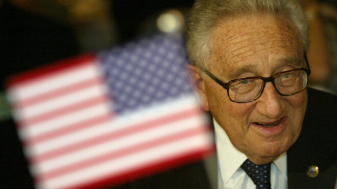 ο-χένρι-κίσινγκερ-δεν-άφησε-ποτέ-την-πα-562757218