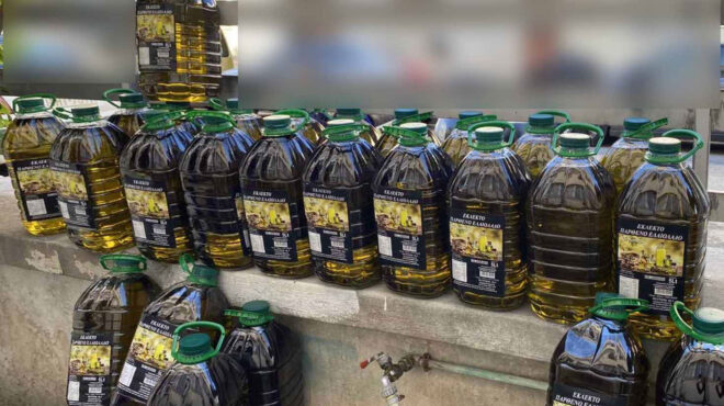 παράνομο-εμπόριο-ελαιολάδου-στον-κολ-562739002
