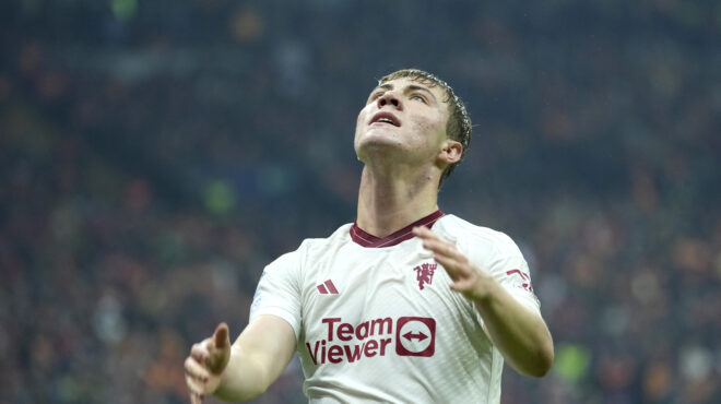 τσάμπιονς-λιγκ-φαβορί-με-την-πλάτη-στο-562756954