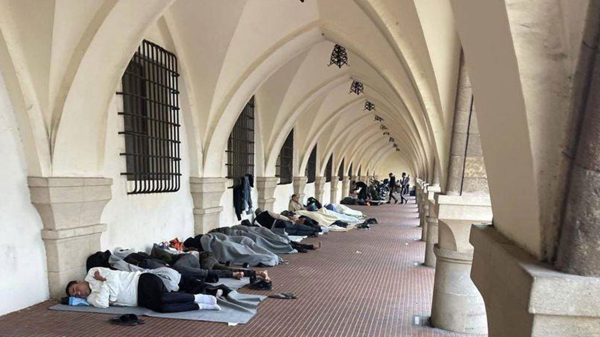 Κύμα αγανάκτησης – Αυτοσχέδιοι καταυλισμοί στο κέντρο της Ρόδου-8