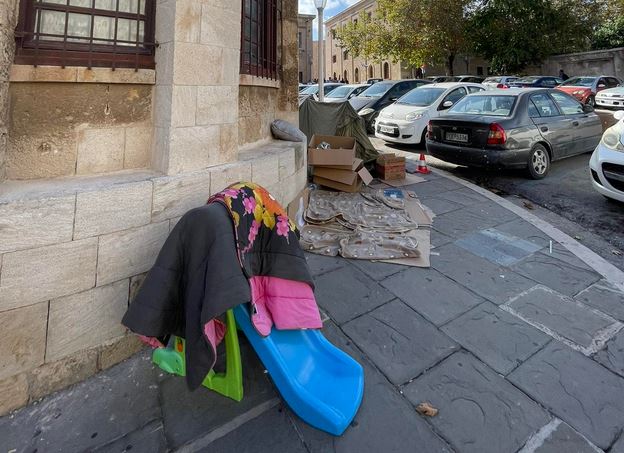 Κύμα αγανάκτησης – Αυτοσχέδιοι καταυλισμοί στο κέντρο της Ρόδου-5