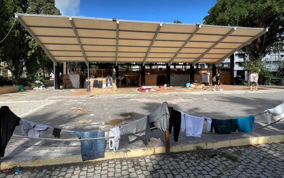 Κύμα αγανάκτησης – Αυτοσχέδιοι καταυλισμοί στο κέντρο της Ρόδου-2