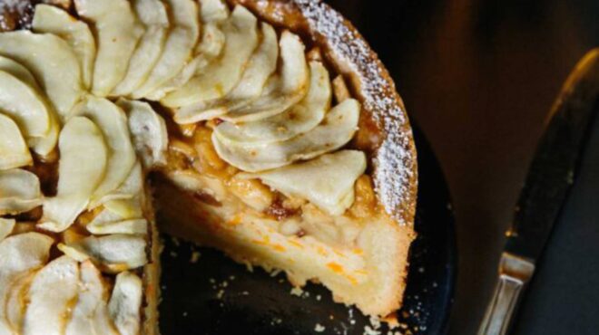 γιορτινή-μηλόπιτα-562753135