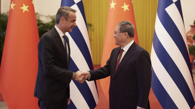 γέφυρα-η-ελλάδα-μεταξύ-ε-ε-κίνας-562707613