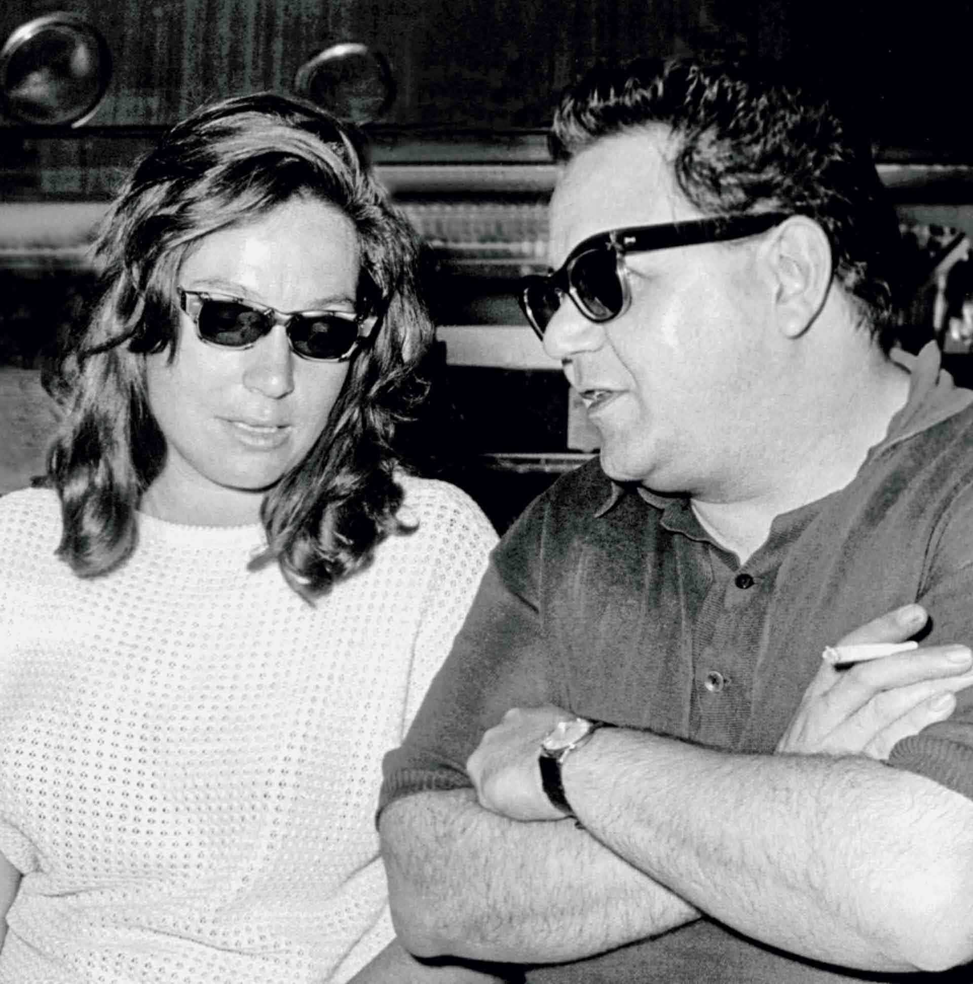 Νάνα Μούσχουρη: «Μύθος εγώ; Ω, νο! Εγώ είμαι απλώς μια τραγουδίστρια»-2