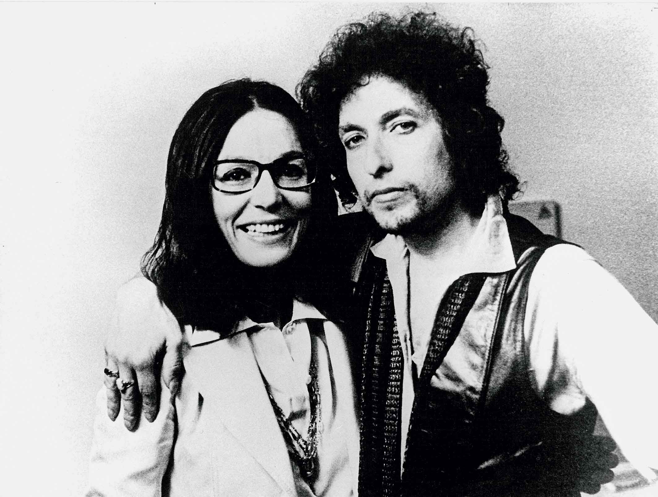 Νάνα Μούσχουρη: «Μύθος εγώ; Ω, νο! Εγώ είμαι απλώς μια τραγουδίστρια»-3