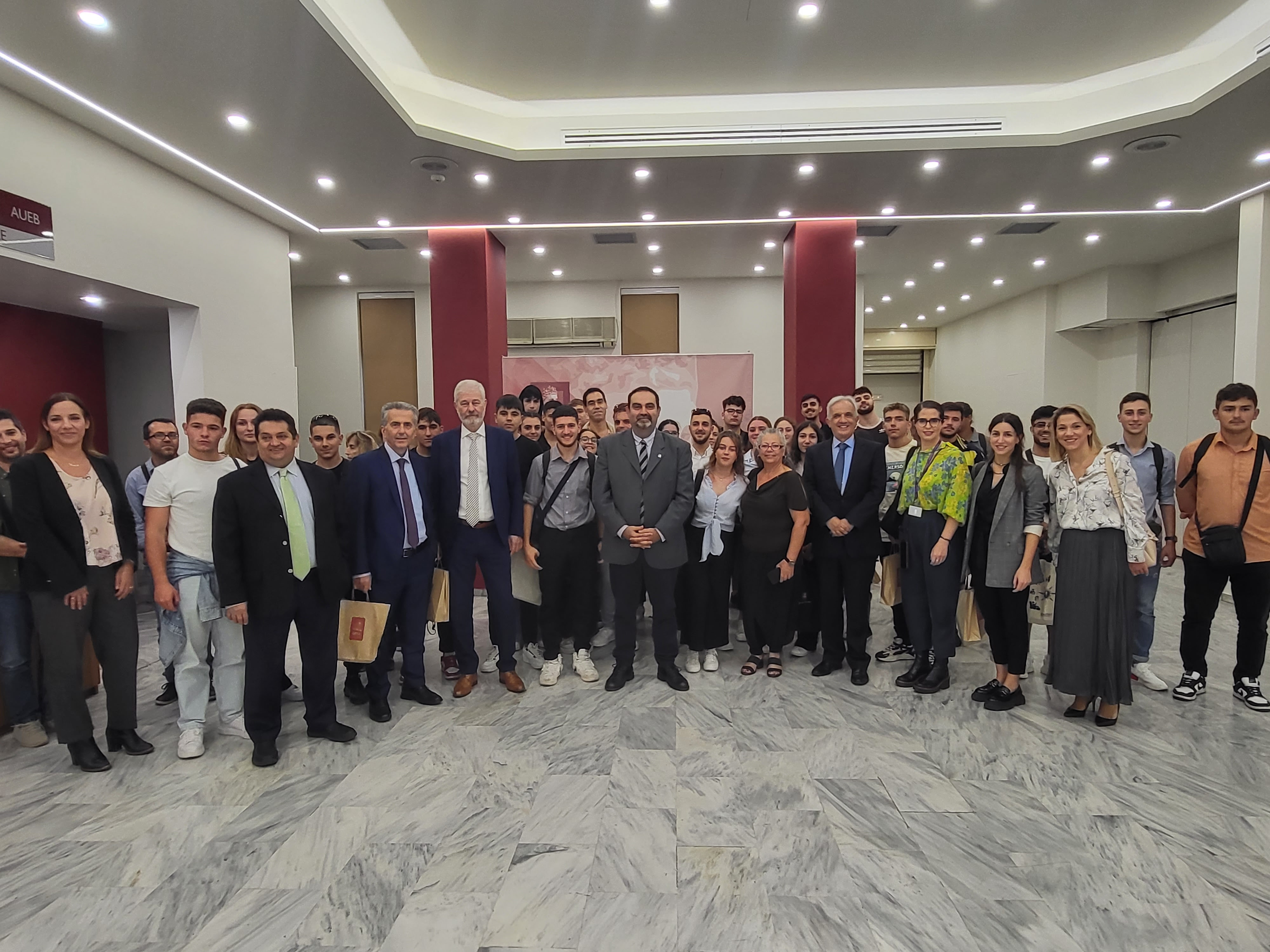 «Ενώνουν» τα ακριτικά νησιά με την Αθήνα-1