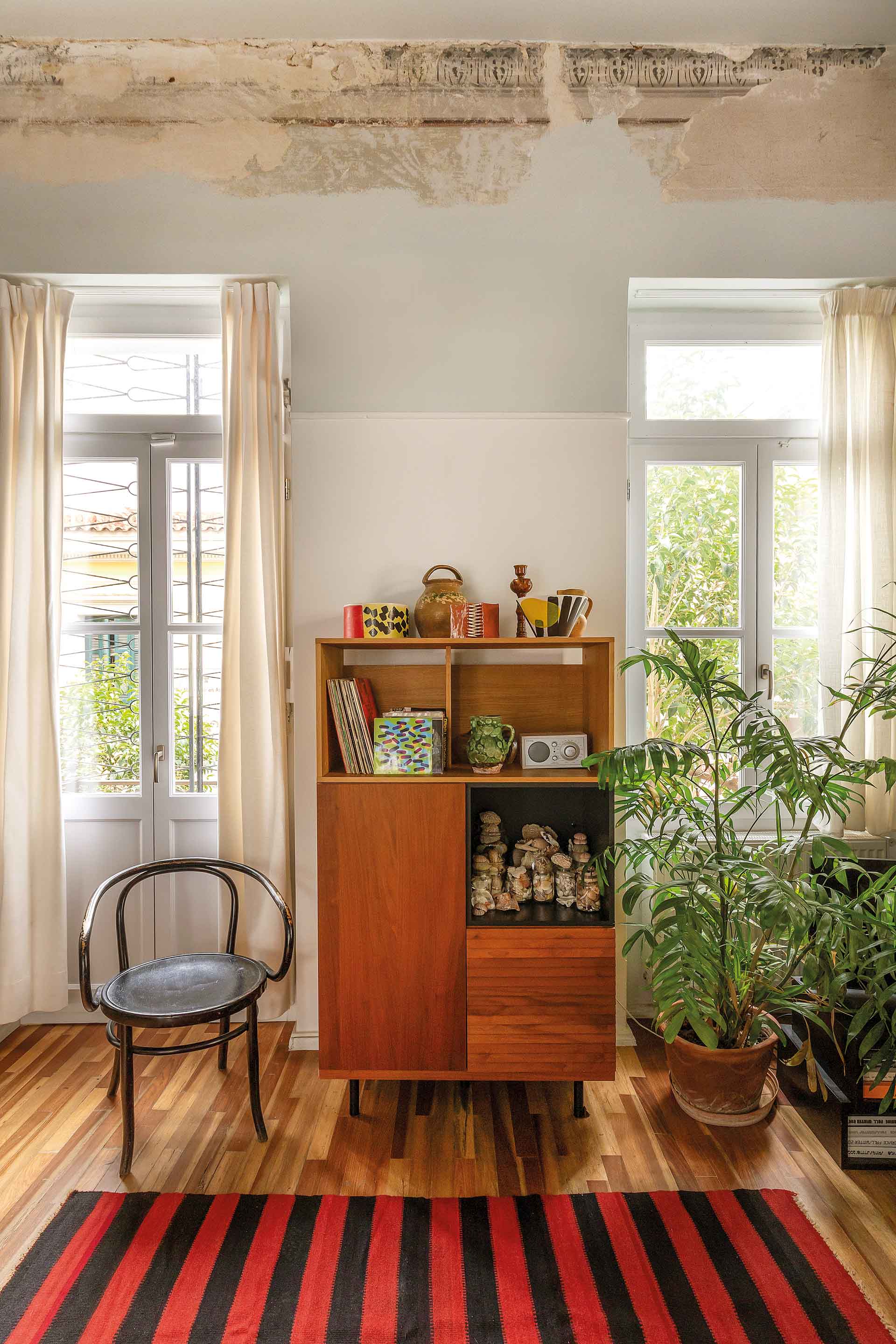 Η αιωνόβια μονοκατοικία στη Νεάπολη που μένει αναλλοίωτη στον χρόνο-1