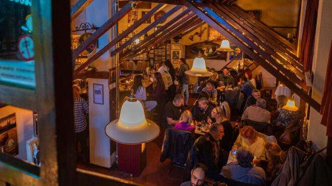 γρανάζι-ένα-από-τα-πιο-παλιά-ποτάδικα-τ-562717036