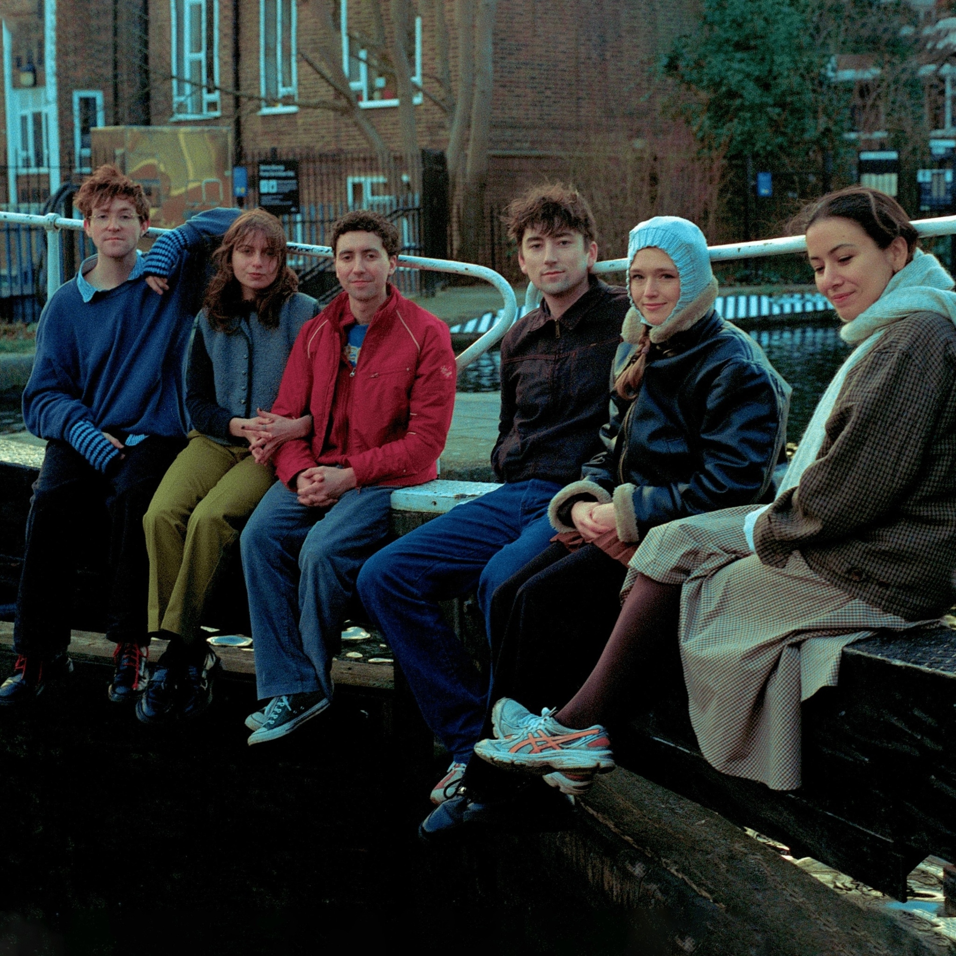 Τα «τρομερά παιδιά» του Λονδίνου μιλούν για τη νέα τους ζωή-2