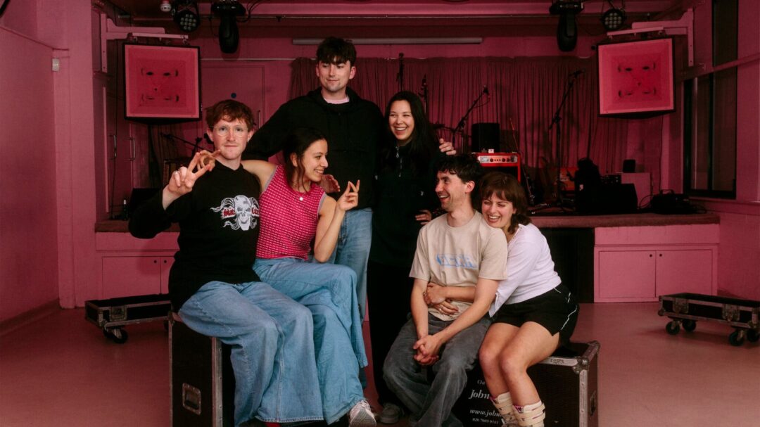 τα-τρομερά-παιδιά-του-λονδίνου-μιλο-562753387