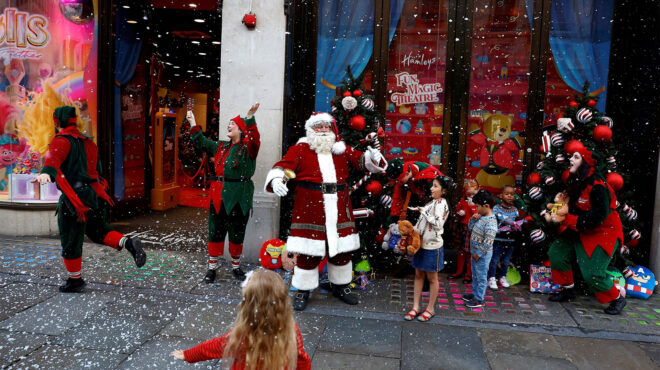 πιο-ελαφρύς-φέτος-ο-σάκος-του-αη-βασίλη-562732057