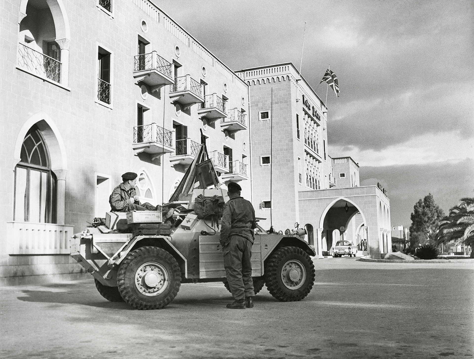Τεταμένη η κατάστασις – Ματωμένα Χριστούγεννα-21