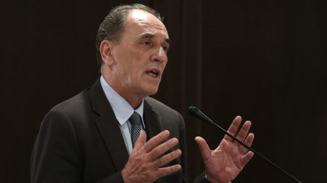 συριζα-ο-σταθάκης-άνοιξε-την-πόρτα-η-562716280